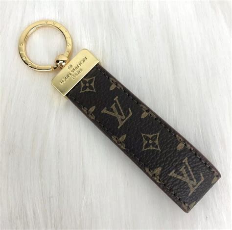 chaveiro louis vuitton|Louis Vuitton keychain holder.